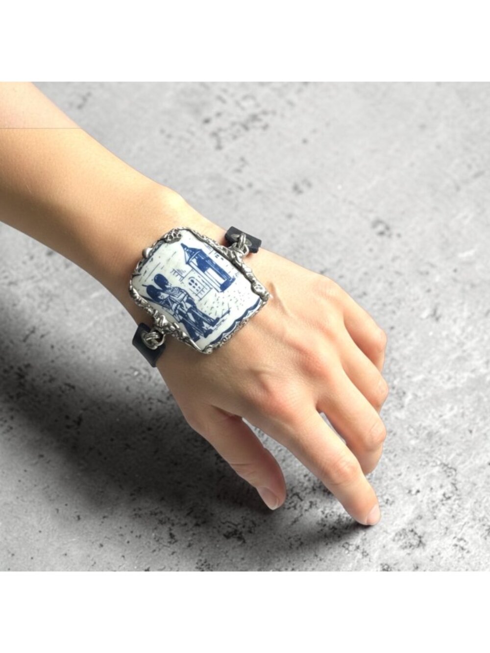 Blue Willow Nutcracker China Leather Bracelet With Silver Blend Bezel Artisanal - Picture 14 of 16